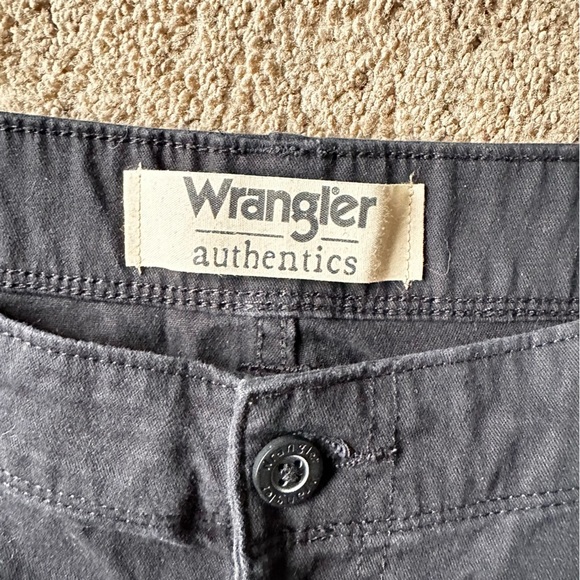 Black wrangler Cargo Pants with Elastic Waistband and Straight Leg - Picture 2 of 8
